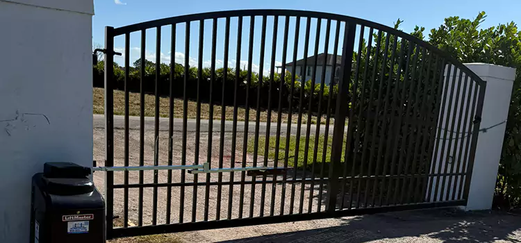 Driveway Fence Repair East Cleveland